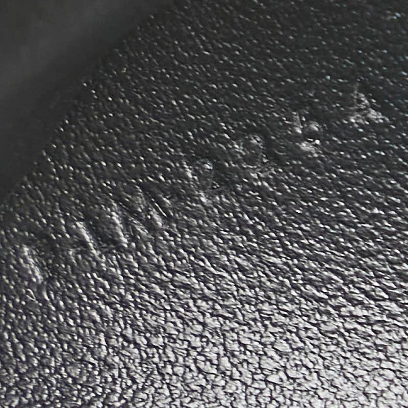 極美品 セリーヌ 三つ折り財布 トリオンフ レザー ブラック レディース 金具 CELINE セリーヌ トリオンフ 三つ折り財布 ブラック レザー