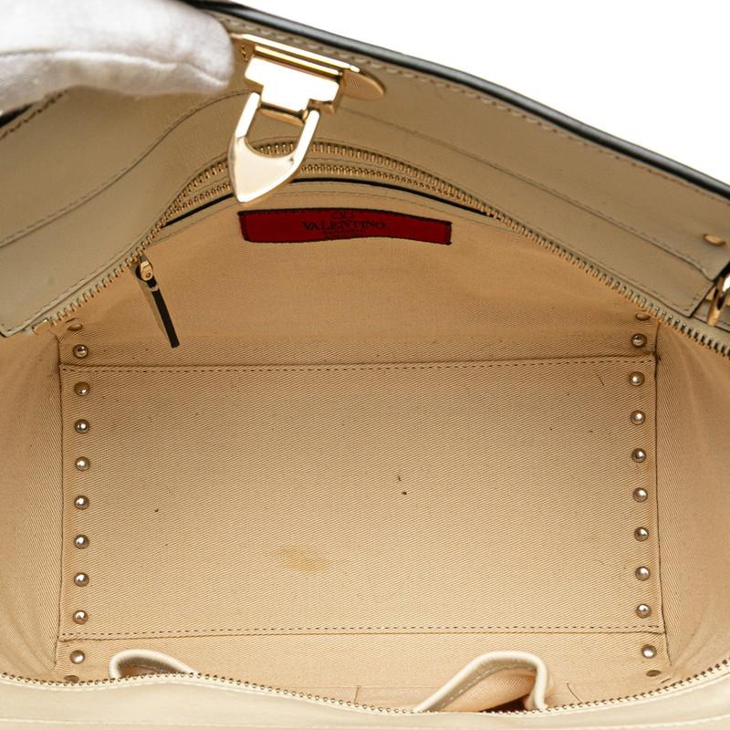 VALENTINO（ヴァレンティノ） ロックスタッズ ショルダーバッグ