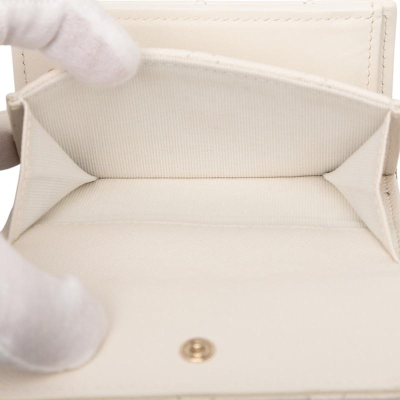 CHANEL（シャネル） マトラッセ ココマーク ラインストーン 三つ折り
