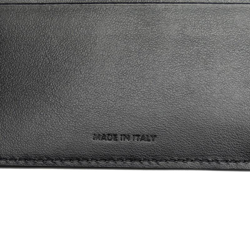 【美品】セリーヌ 二つ折り財布 バイフォールドウォレット クロコ型押し ブラック CELINE（セリーヌ） クロコ型押し バイフォールドウォレット 二つ折り