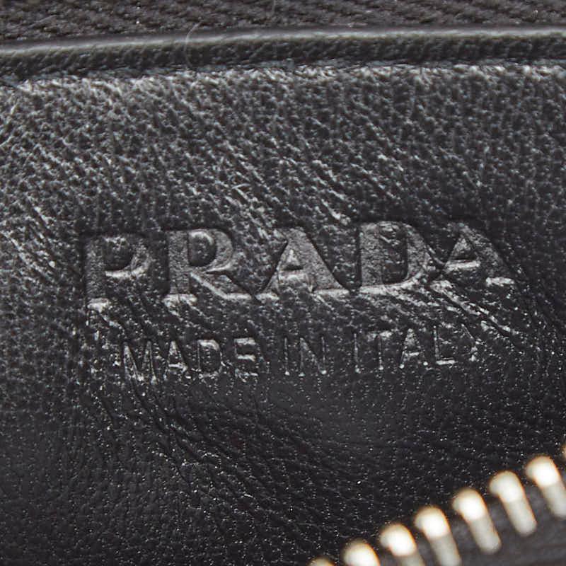 PRADA（プラダ） 三角ロゴプレート コインケース カードケース 2MC084
