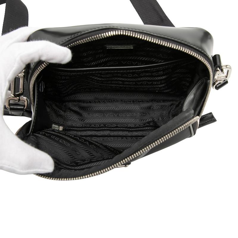 PRADA（プラダ） トライアングルロゴ RE-Nylon ショルダーバッグ