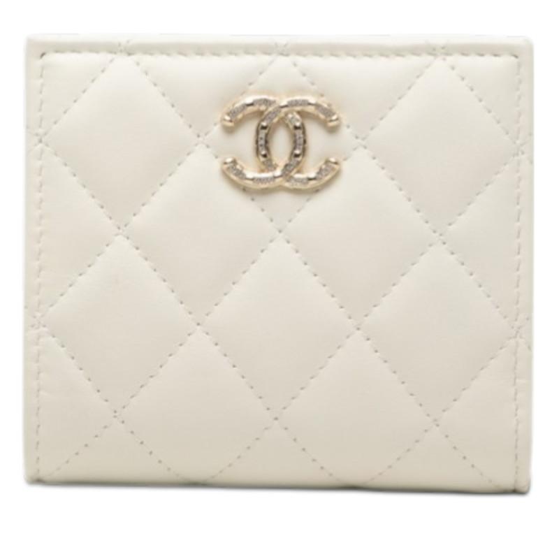 CHANEL（シャネル） ココマーク マトラッセ ラインストーン 二つ折り