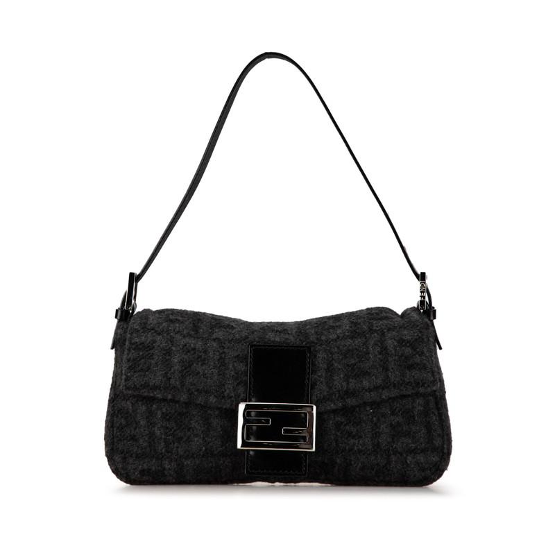 FENDI（フェンディ） ズッカ マンマバケット ワンショルダーバッグ
