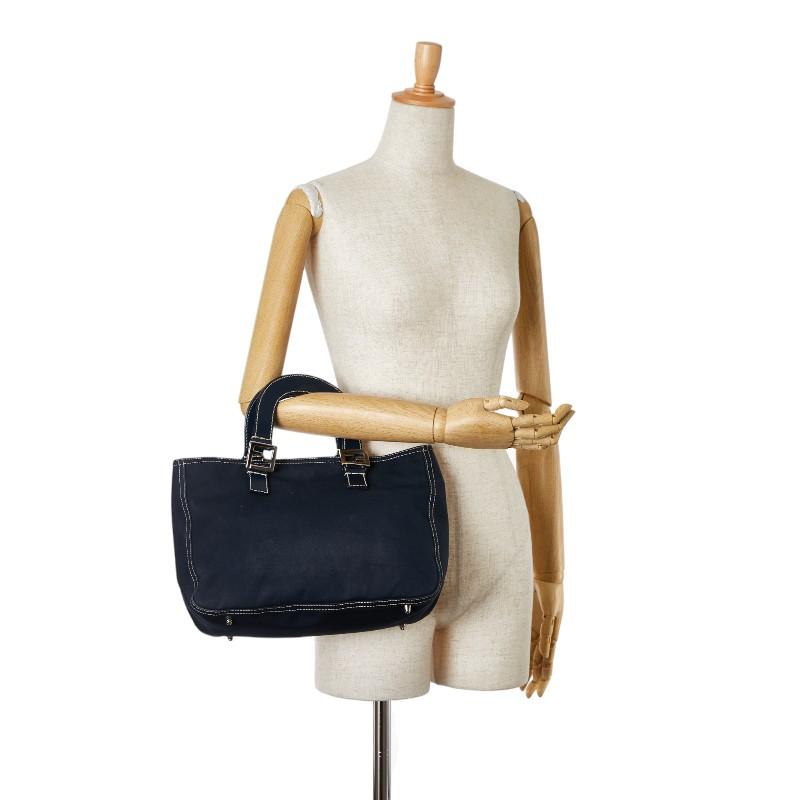 FENDI（フェンディ） ロゴ金具 ハンドバッグ ネイビー キャンバス
