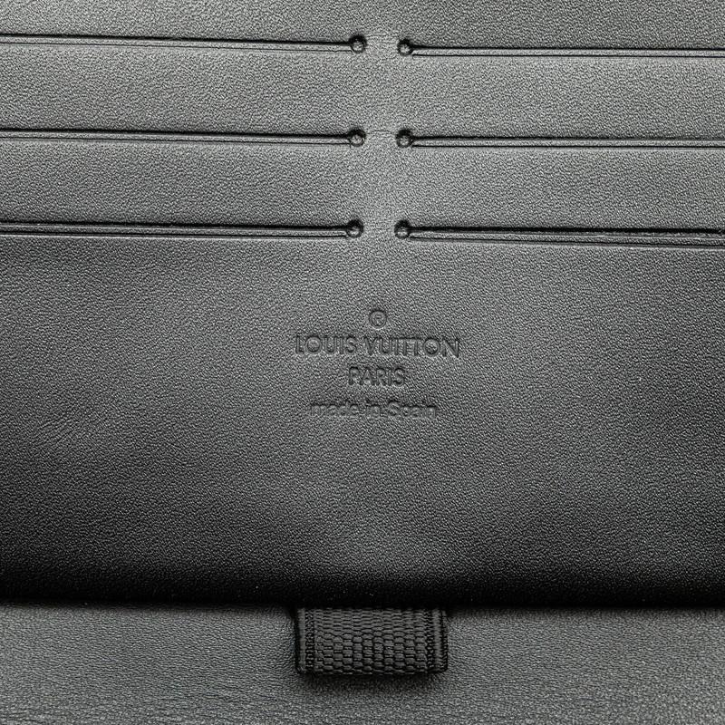 本物 ルイヴィトン LOUIS VUITTON LV ジッピー オーガナイザー ユタ レザー ラウンドファスナー 長財布 バサルト ブラック M97026 ビトン 財布 ウォレット 中古 LOUIS VUITTON（ルイ・ヴィトン） ルイ ヴィトン ユタ ジッピー