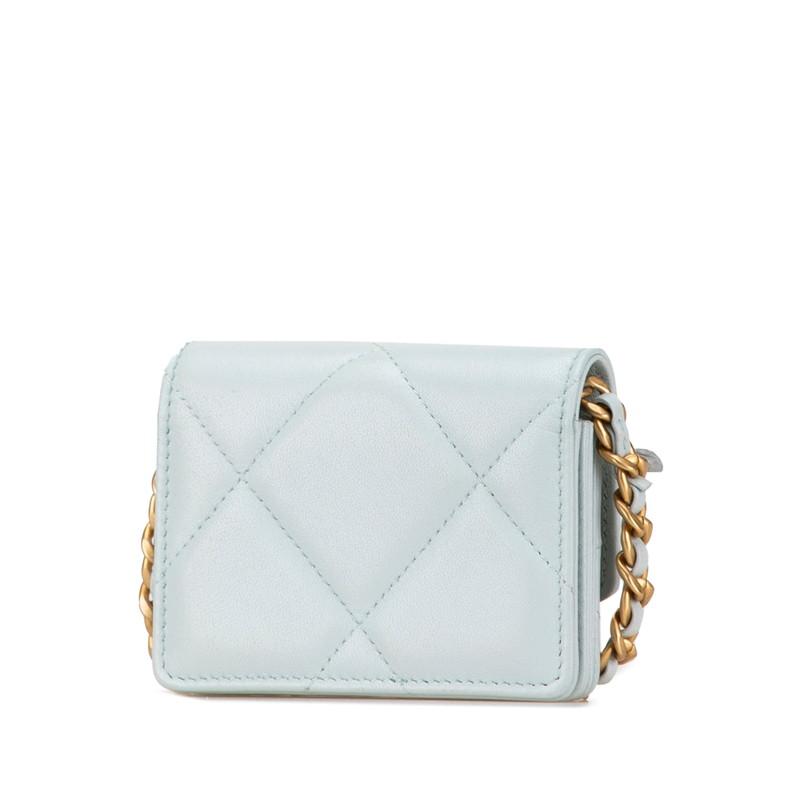 CHANEL（シャネル） マトラッセ シャネル19 ココマーク 斜め掛け