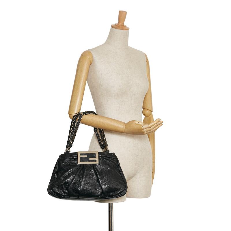 FENDI（フェンディ） チェーン ショルダーバッグ ハンドバッグ 8BR615