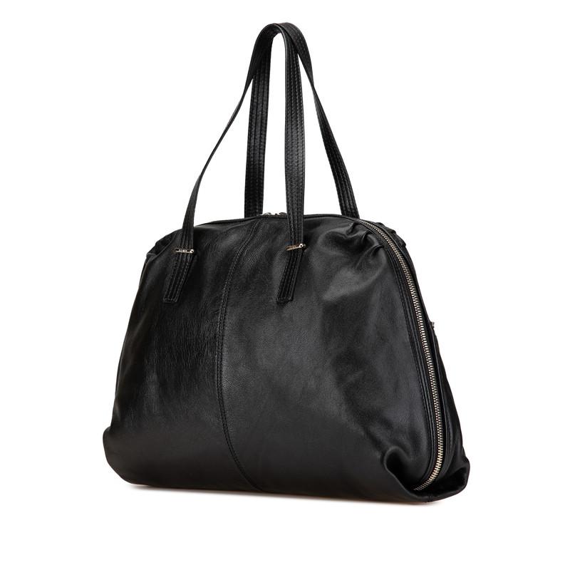 t36【美品】フェンディ　ズッカ　エンボス　ブラック　レザー　ボディバッグ フェンディ ズッカ アンジップド ハンドバッグ トートバッグ 8BR623