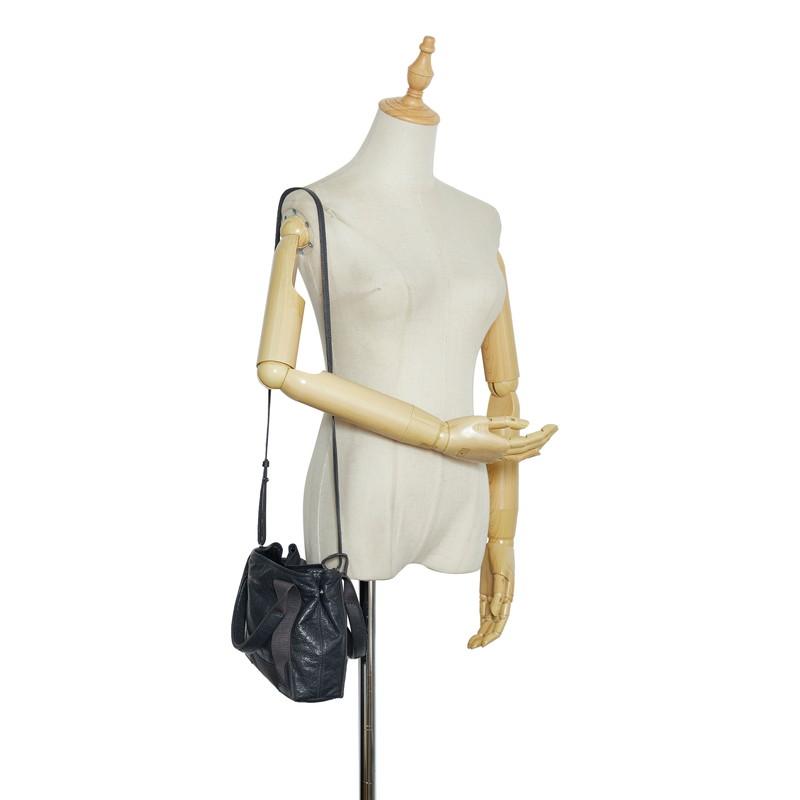 BALENCIAGA（バレンシアガ） ネイビーカバスXS ハンドバッグ 