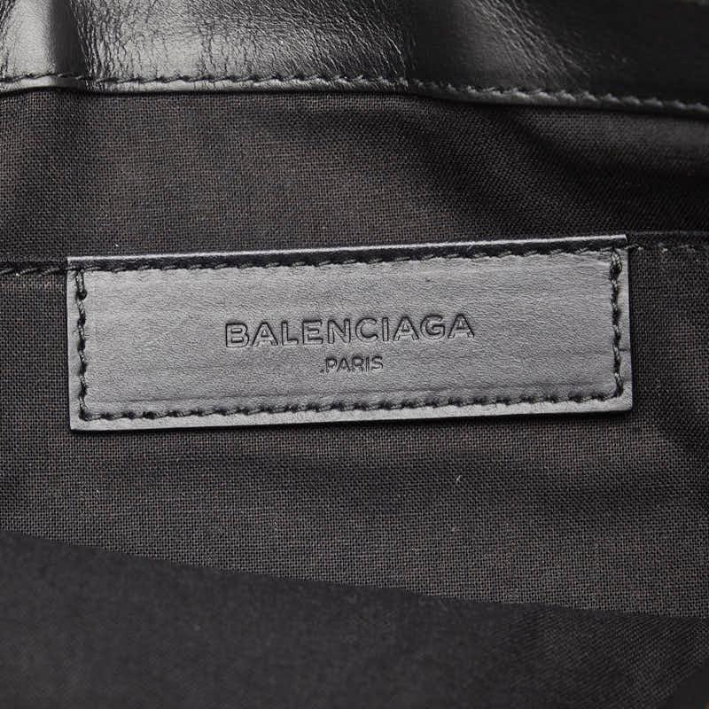 BALENCIAGA（バレンシアガ） ロゴ ネイビークリップM セカンドバッグ