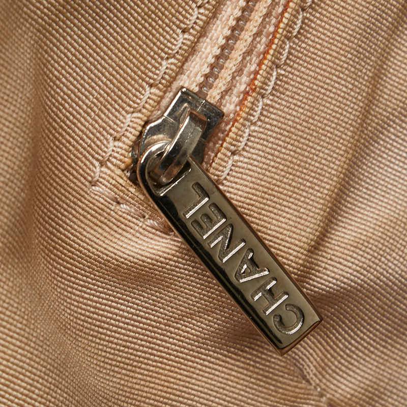 CHANEL シャネル エンボスロゴ アンリミテッド ハンドバッグ CHANEL シャネル エンボスロゴ アンリミテッド ハンドバッグ