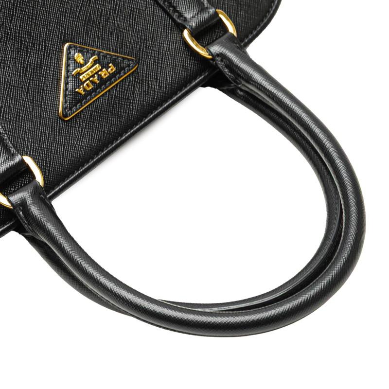 PRADA プラダ 三角ロゴプレート サフィアーノ ハンドバッグ