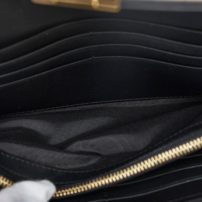 MCM エム シー ヴィセトス ロゴグラム ゴールド金具 チェーン  