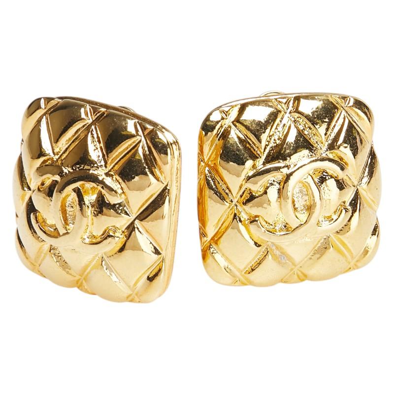 CHANEL シャネル マトラッセ ココマーク スクエア イヤリング ゴールド  