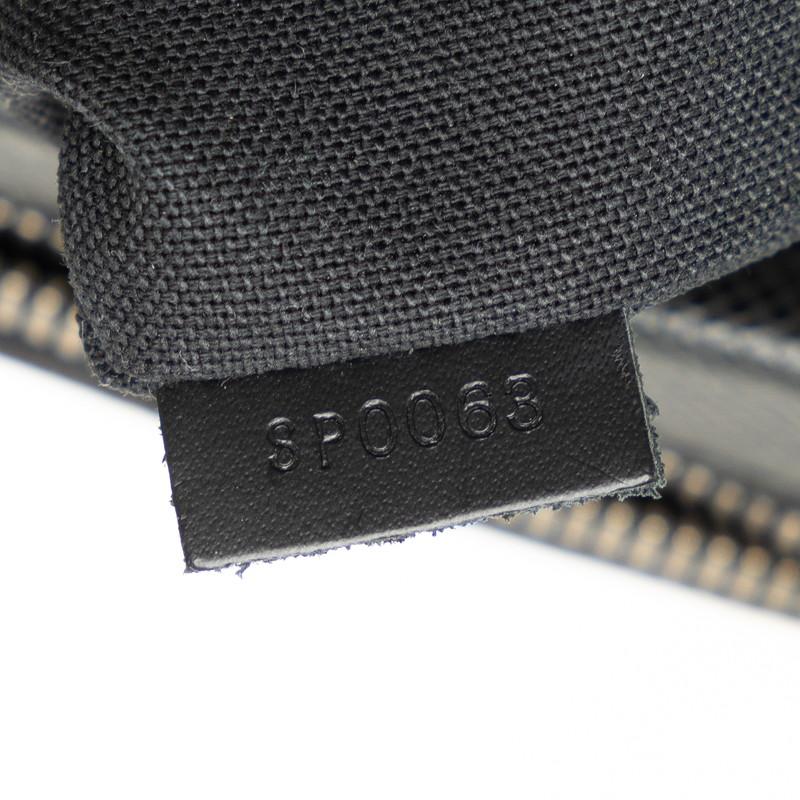 LOUIS VUITTON ルイ ヴィトン タイガ サヤン 斜め掛け LOUIS VUITTON ルイ ヴィトン タイガ サヤン 斜め掛け