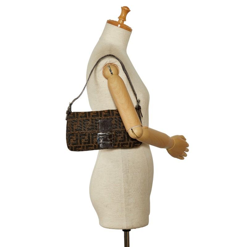 FENDI（フェンディ） ズッカ マンマバケット ショルダーバッグ 26424 