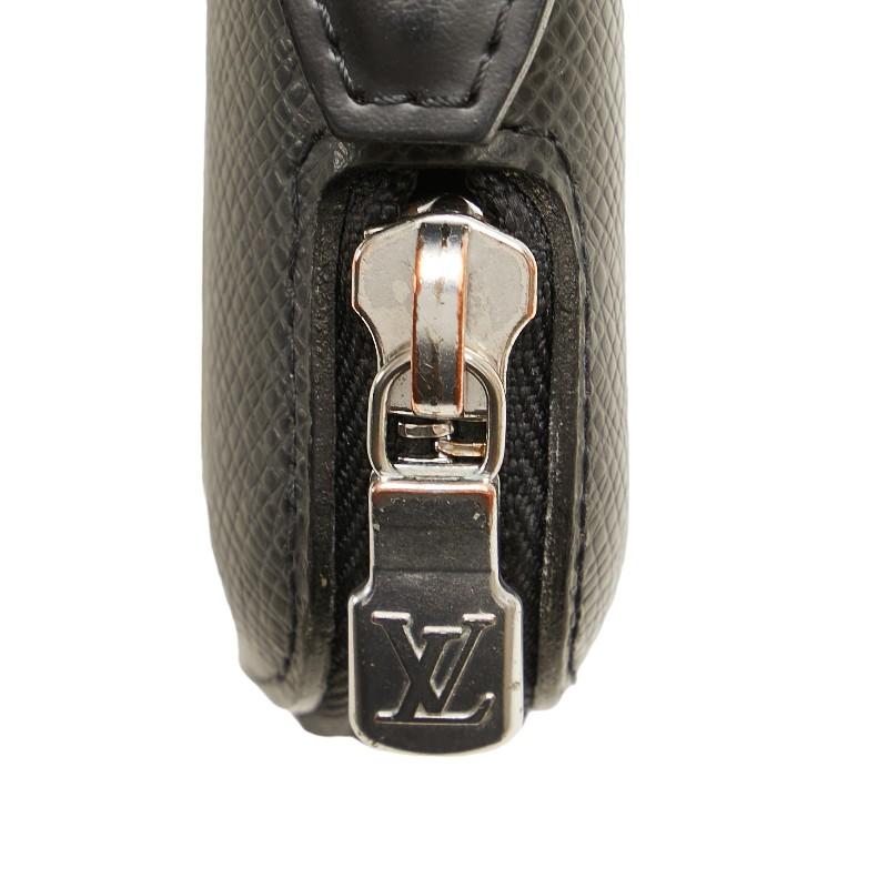 ルイ ヴィトン タイガ オーガナイザー アトールNM ラウンドファスナー  