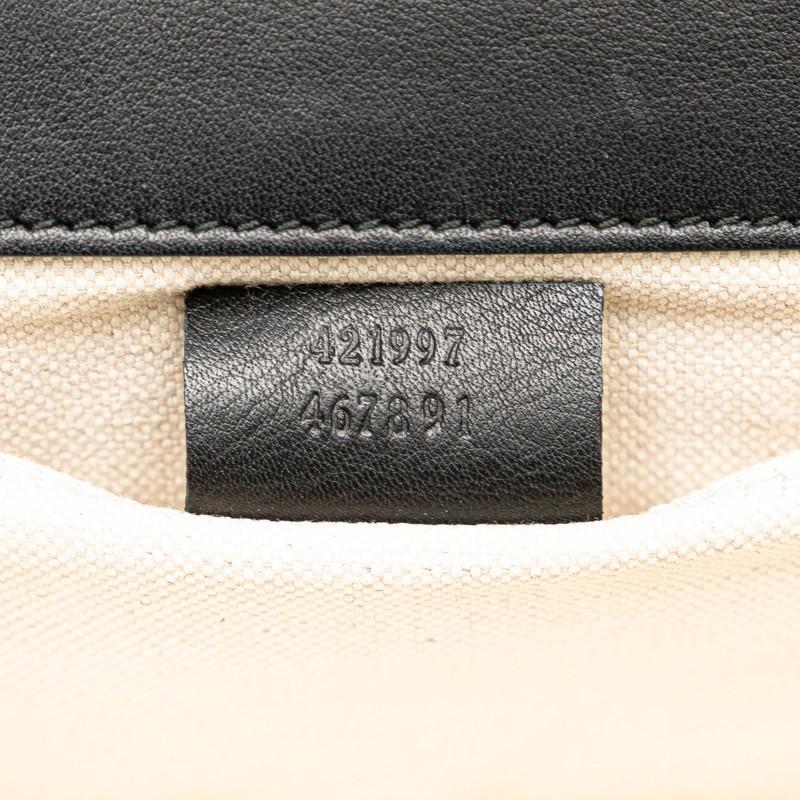 GUCCI（グッチ） タイガー スター スタッズ ワンショルダーバッグ