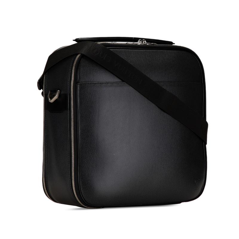 LOUIS VUITTON ルイ ヴィトン タイガ ポルトオルディナトゥール LOUIS VUITTON ルイ ヴィトン タイガ ポルトオルディナトゥール