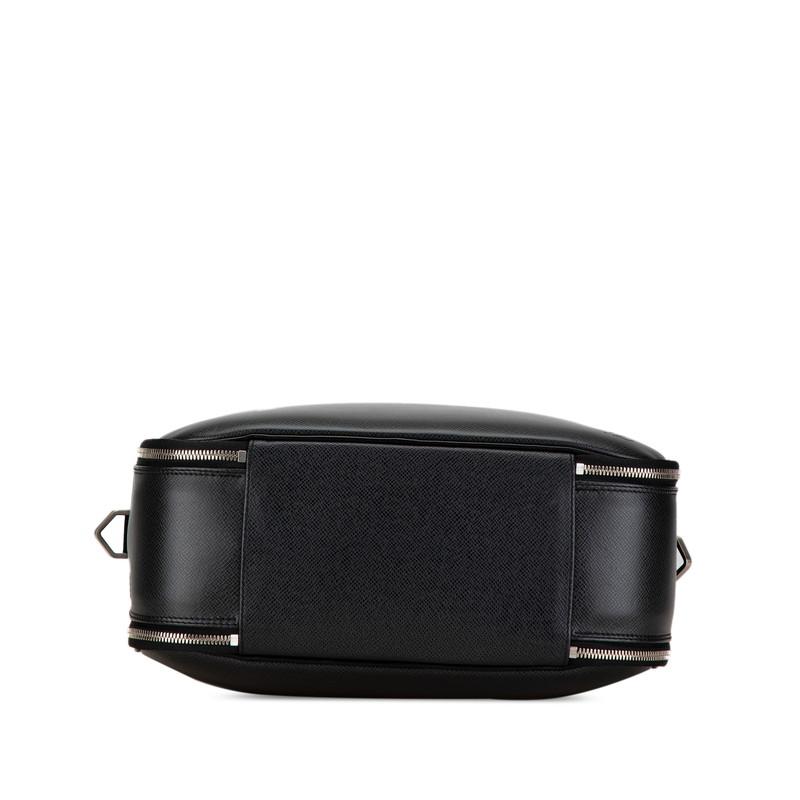 LOUIS VUITTON ルイ ヴィトン タイガ ポルトオルディナトゥール LOUIS VUITTON ルイ ヴィトン タイガ ポルトオルディナトゥール