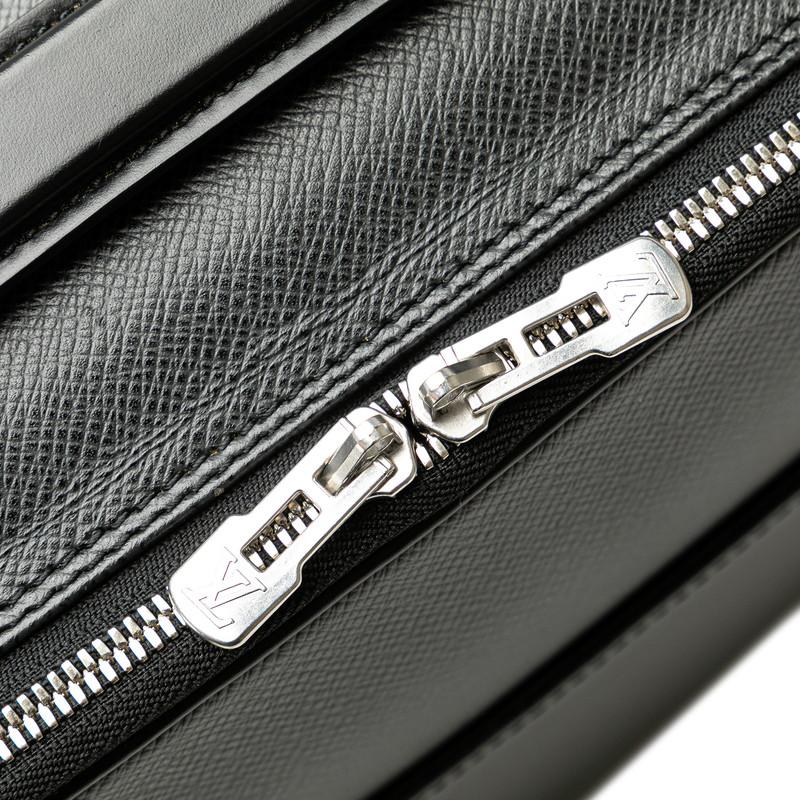 LOUIS VUITTON ルイ ヴィトン タイガ ポルトオルディナトゥール