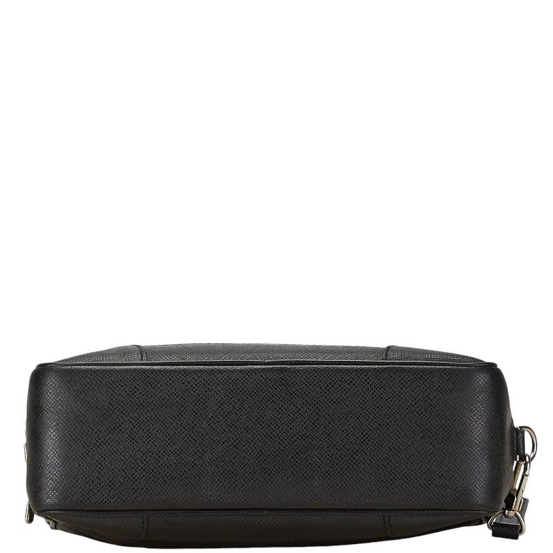LOUIS VUITTON ルイ ヴィトン タイガ パヴェル セカンドバッグ LOUIS VUITTON ルイ ヴィトン タイガ パヴェル セカンドバッグ