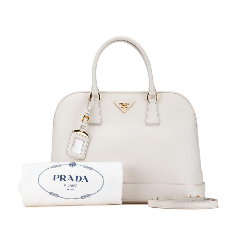 PRADA ホワイト 三角ショルダーバッグ