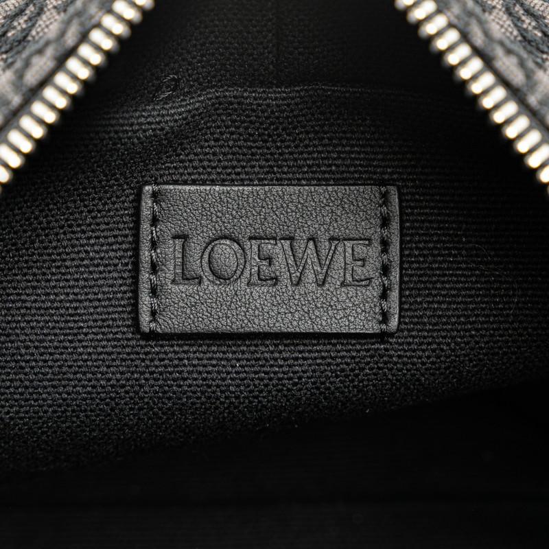 LOEWE ロエベ アナグラム カメラバッグ ショルダーバッグ グレー LOEWE ロエベ アナグラム カメラバッグ ショルダーバッグ グレー
