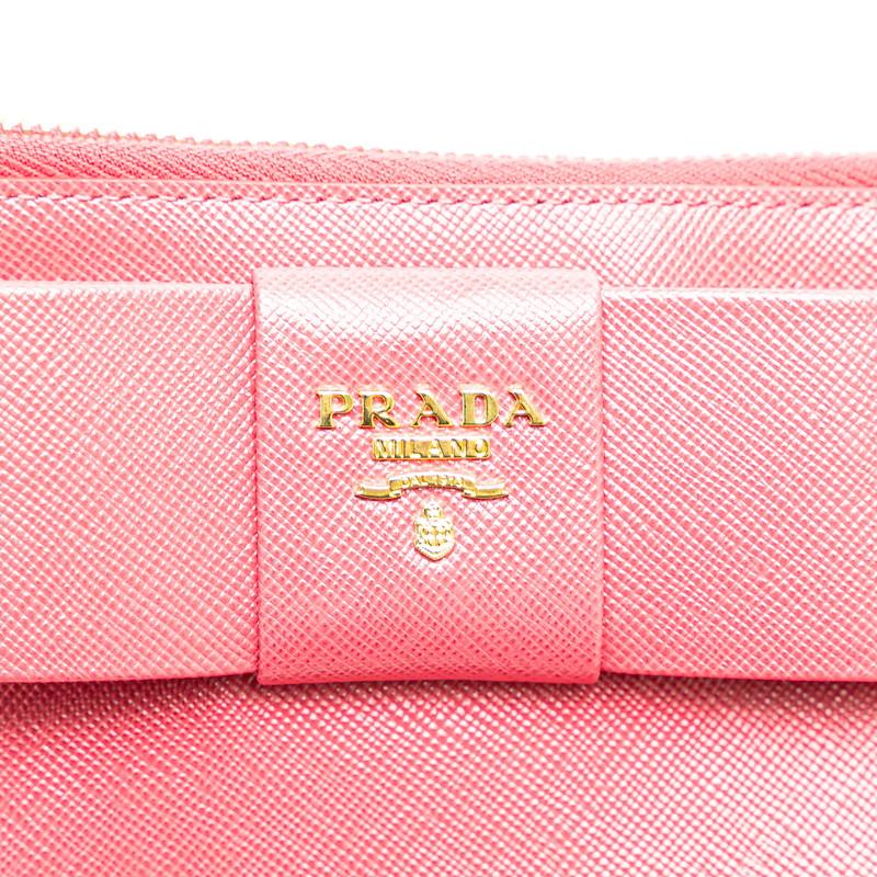 PRADA プラダ サフィアーノ レザー リボン ポーチ ピンク系 PRADA（プラダ） リボン ロゴ サフィアーノ ポーチ コスメポーチ 小物