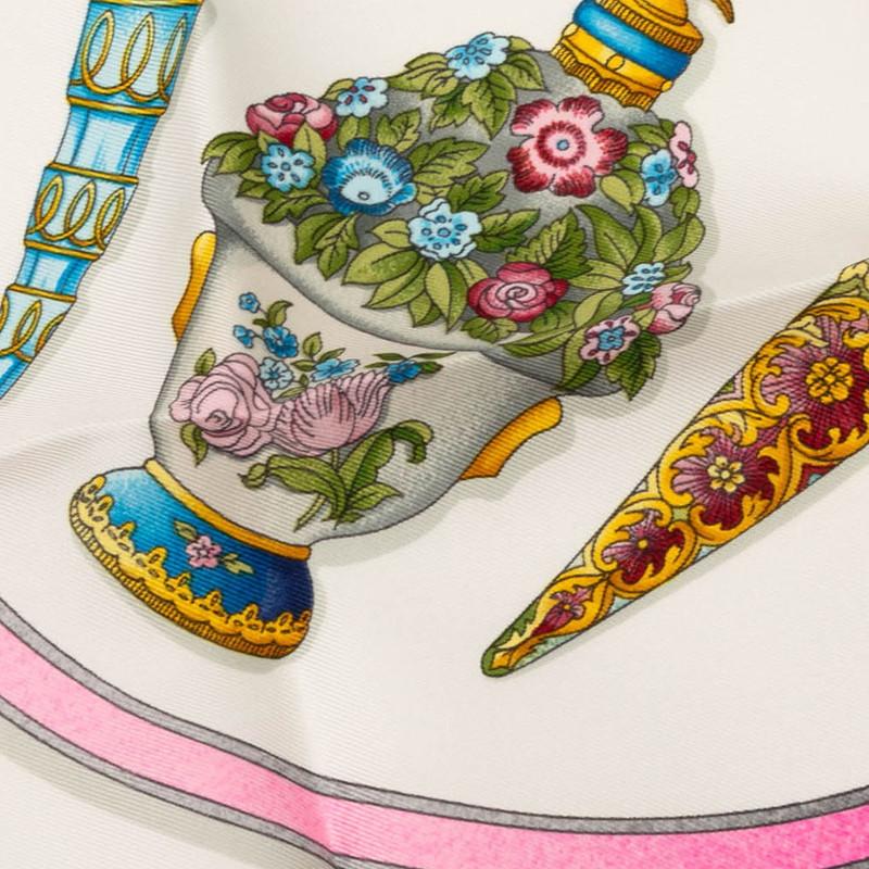 HERMES（エルメス） カレ90 Qu'importe le flacon 香水瓶 スカーフ