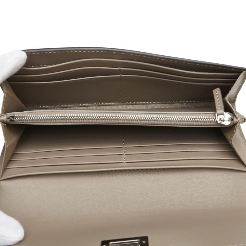 FENDI（フェンディ） ピーカブー 長財布 8M0427 ライトブルー レザー