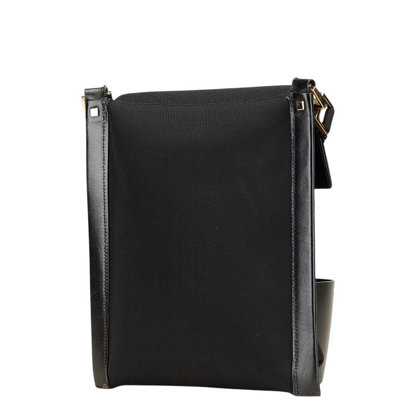 GUCCI グッチ 斜め掛け ショルダーバッグ 019 0424 ブラック レザー  