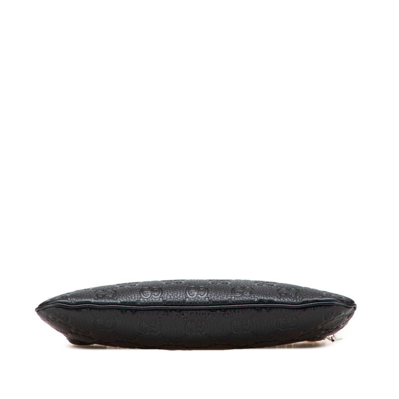 GUCCI（グッチ） GGエンブレム ミディアム チェーンハンドバッグ