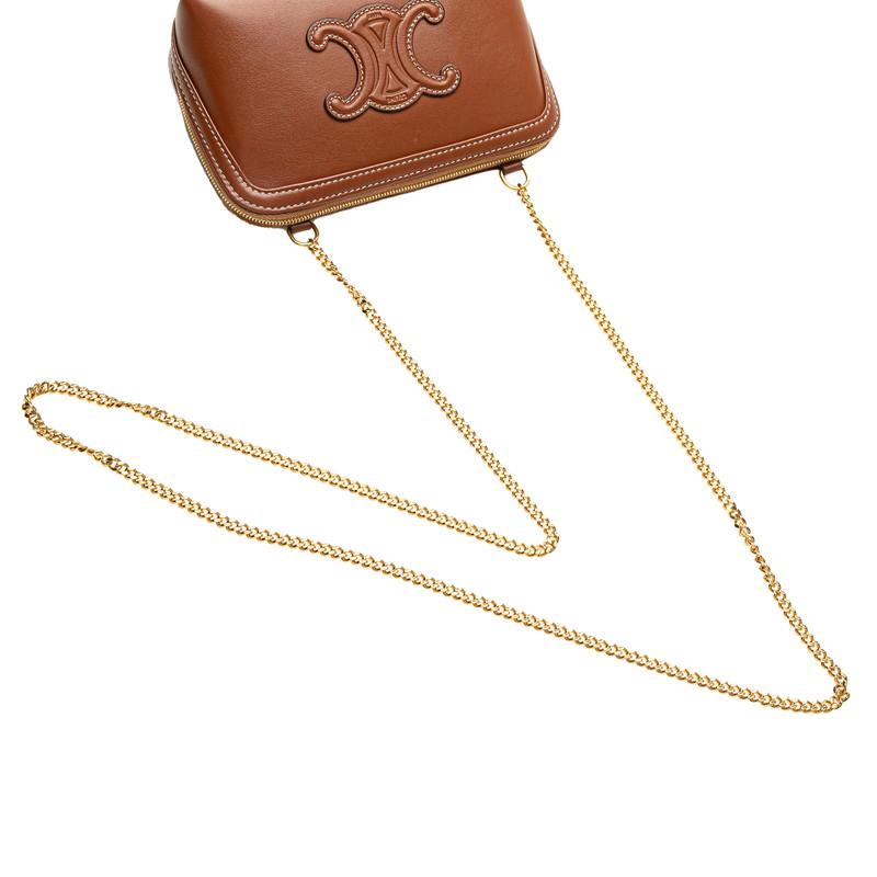 CELINE（セリーヌ） トリオンフ チェーンショルダーバッグ ポシェット