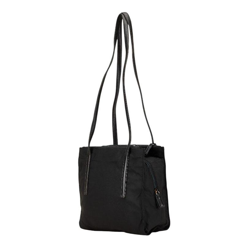 プラダ 三角ロゴプレート トートバッグ ブラック レザー レディース PRADA 【中古】 PRADA（プラダ） 三角ロゴプレート トートバッグ ショルダーバッグ