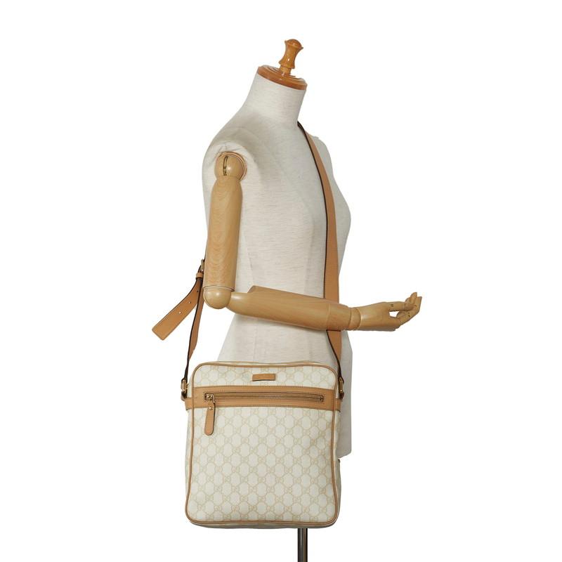 美品】グッチ ショルダーバッグ GGスプリーム PVC×レザー 美品】グッチ ショルダーバッグ GGスプリーム PVC×レザー