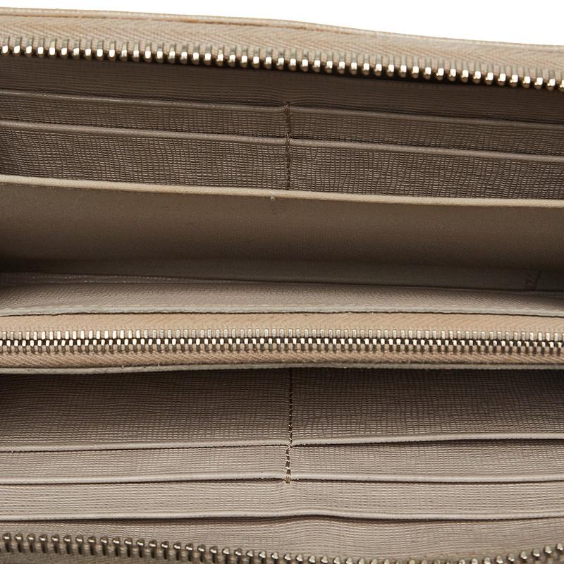 FENDI フェンディ フラワー ラウンドファスナー 長財布 8M0299 FENDI フェンディ フラワー ラウンドファスナー 長財布 8M0299