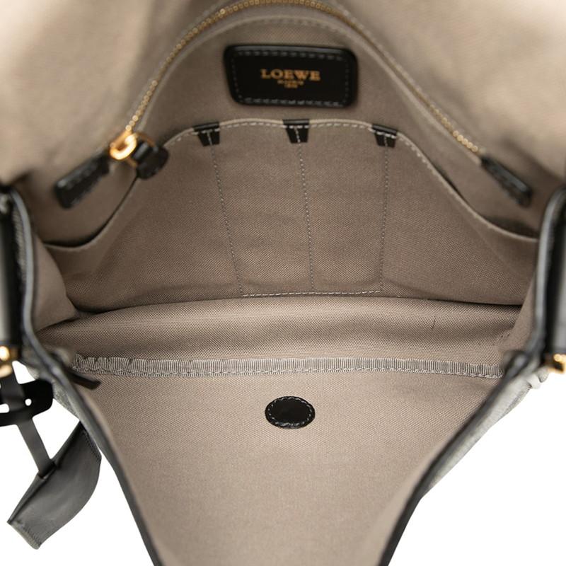 LOEWE（ロエベ） アナグラム 斜め掛け ショルダーバッグ グレー