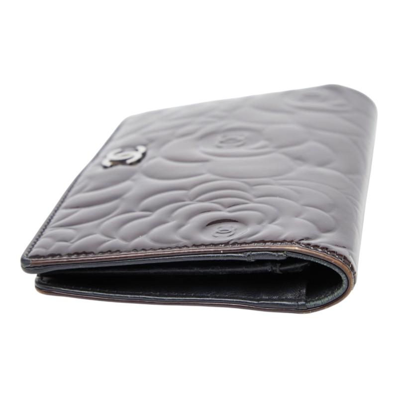 CHANEL（シャネル） カメリア ココマーク 二つ折り財布 ブラック