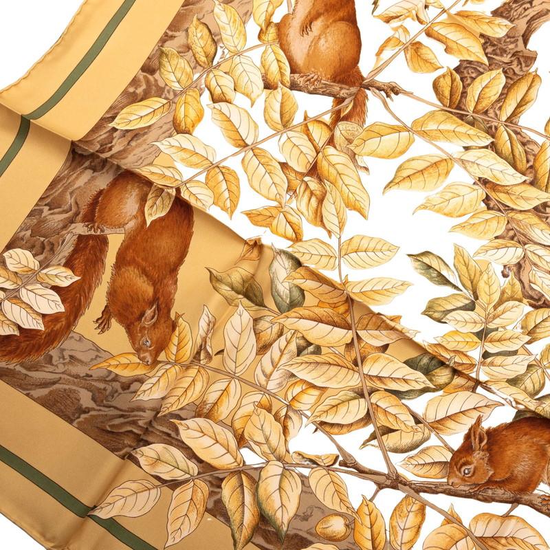 HERMES（エルメス） カレ90 CASSE NOISETTE くるみ割り スカーフ