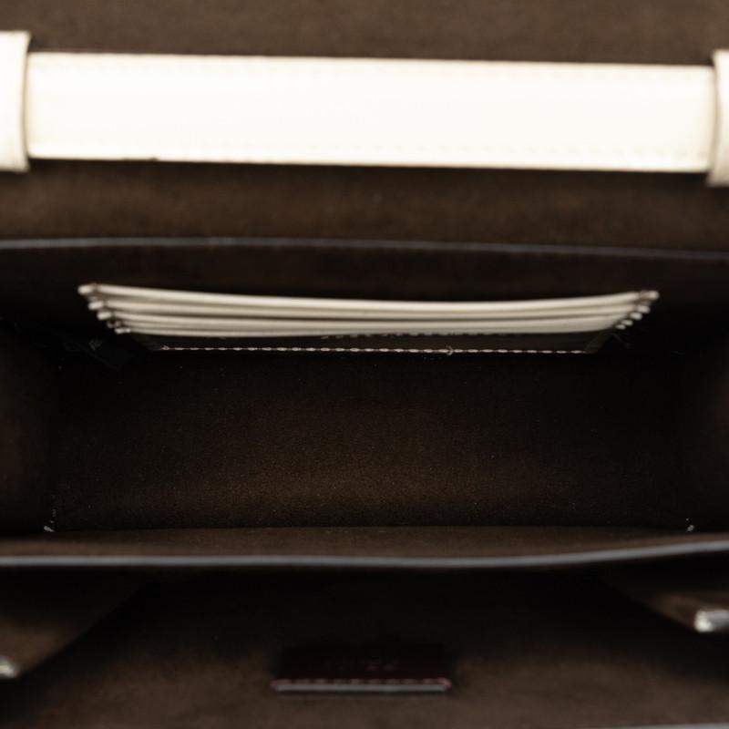 FENDI（フェンディ） カリグラフィー 斜め掛け ショルダーバッグ