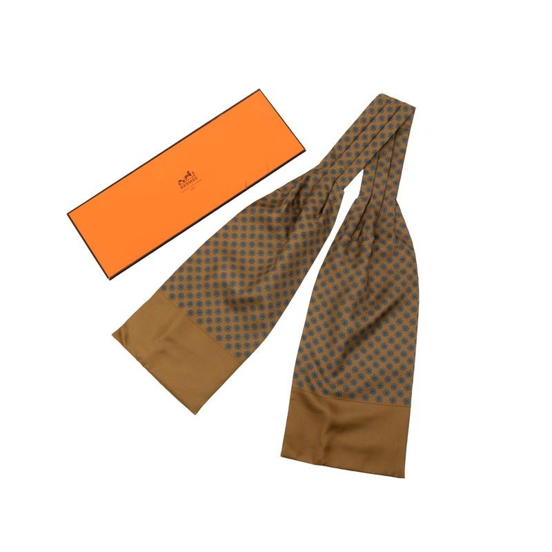 HERMES（エルメス） アスコットタイ 舵 モチーフ スカーフ カーキ