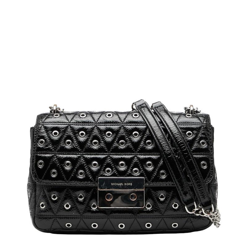 【美品】エナメル　チェーンショルダーバッグ　ブラック　黒　ゴールド　スクエア MICHAEL KORS（マイケルコース） スタッズ チェーン ショルダーバッグ