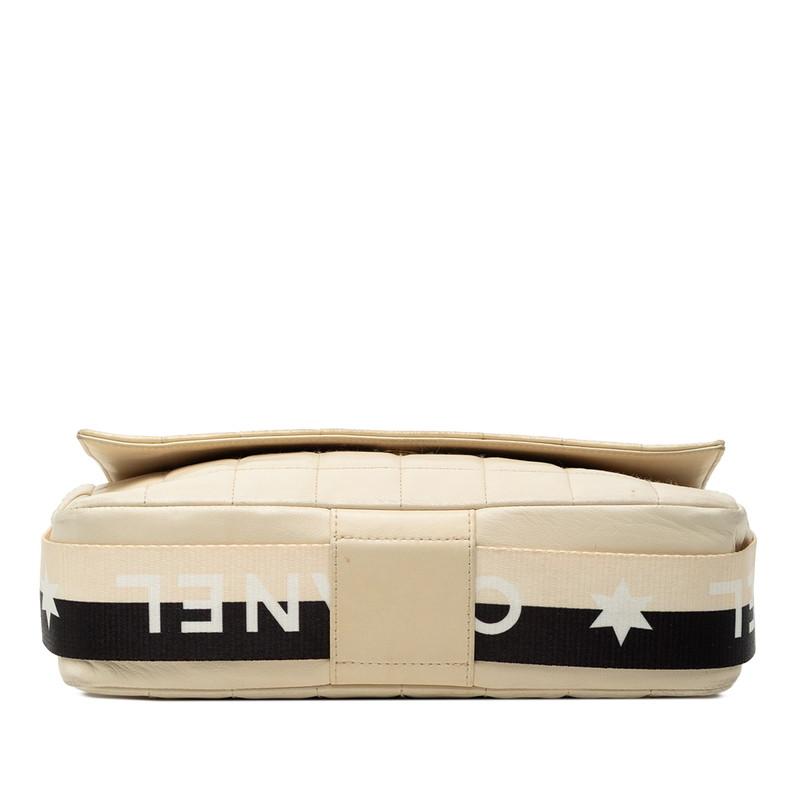 シャネル チョコバー 斜め掛け ショルダーバッグ A16735 レザー レディース CHANEL 【228-51914】 CHANEL（シャネル） チョコバー 斜め掛け ショルダーバッグ A16735