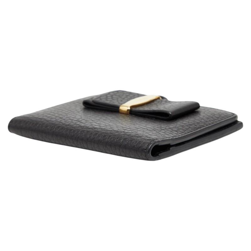 未使用Salvatore Ferragamoレザー二つ折り財布　ヴァラリボン　黒 サルヴァトーレフェラガモ ヴァラリボン 二つ折り財布 ブラック レザー