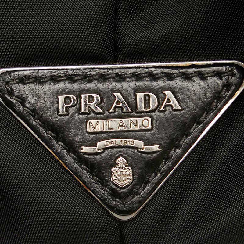 プラダリバーシブル三角ロゴハンドバッグ PRADA（プラダ） リバーシブル 三角ロゴプレート ハンドバッグ トート