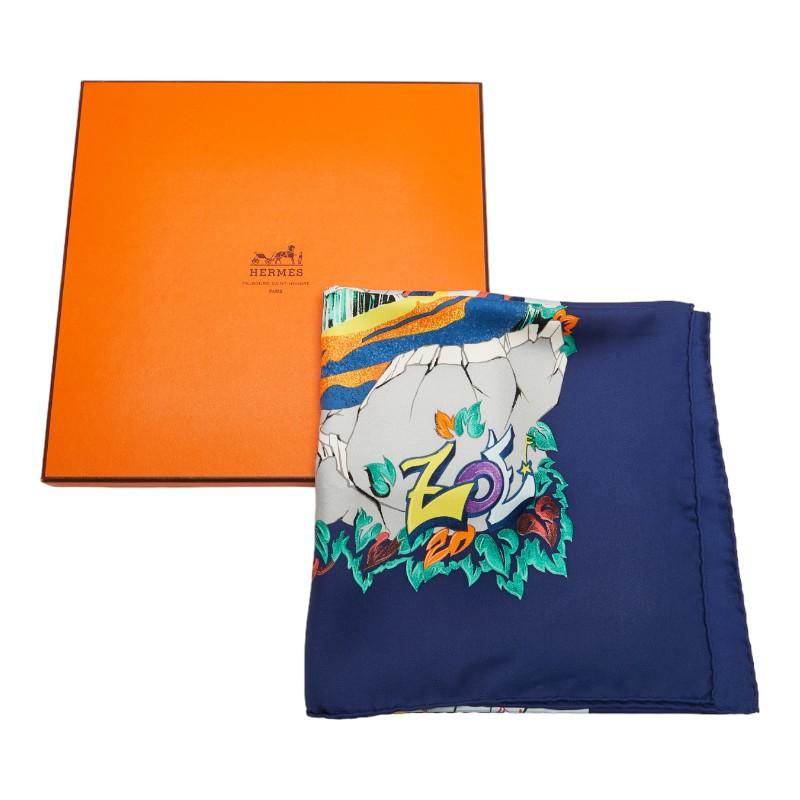 ※激レア 未使用箱付 エルメス カレ90 アルフィー 25周年 大判スカーフ 紺 HERMES（エルメス） スカーフ カレ90 柄 中古 THE ALFEE 25周年記念