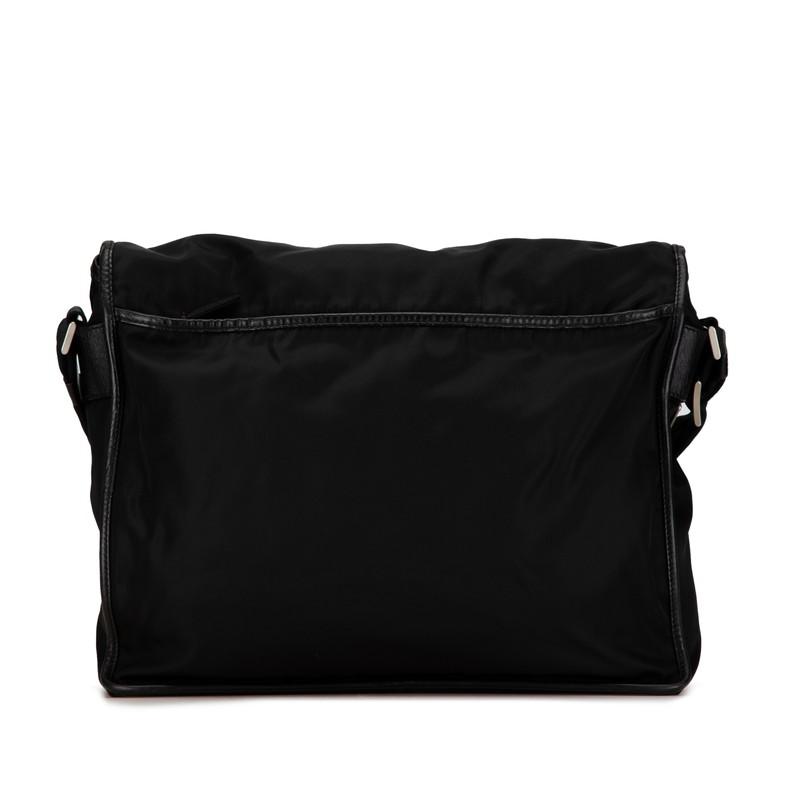 PRADA（プラダ） 三角ロゴプレート 斜め掛け ショルダーバッグ