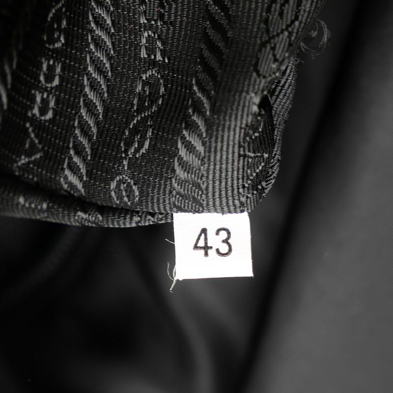 PRADA（プラダ） 三角ロゴプレート 斜め掛け ショルダーバッグ